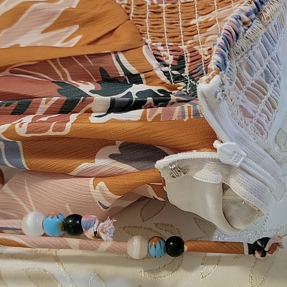 Jacqui E Multicolor Floral Blouse - Picture 5 of 16